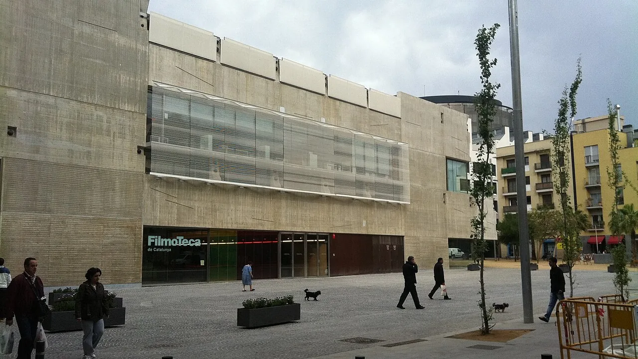 La sede de la Filmoteca de Catalunya en la plaza Salvador Seguí, en el Raval.